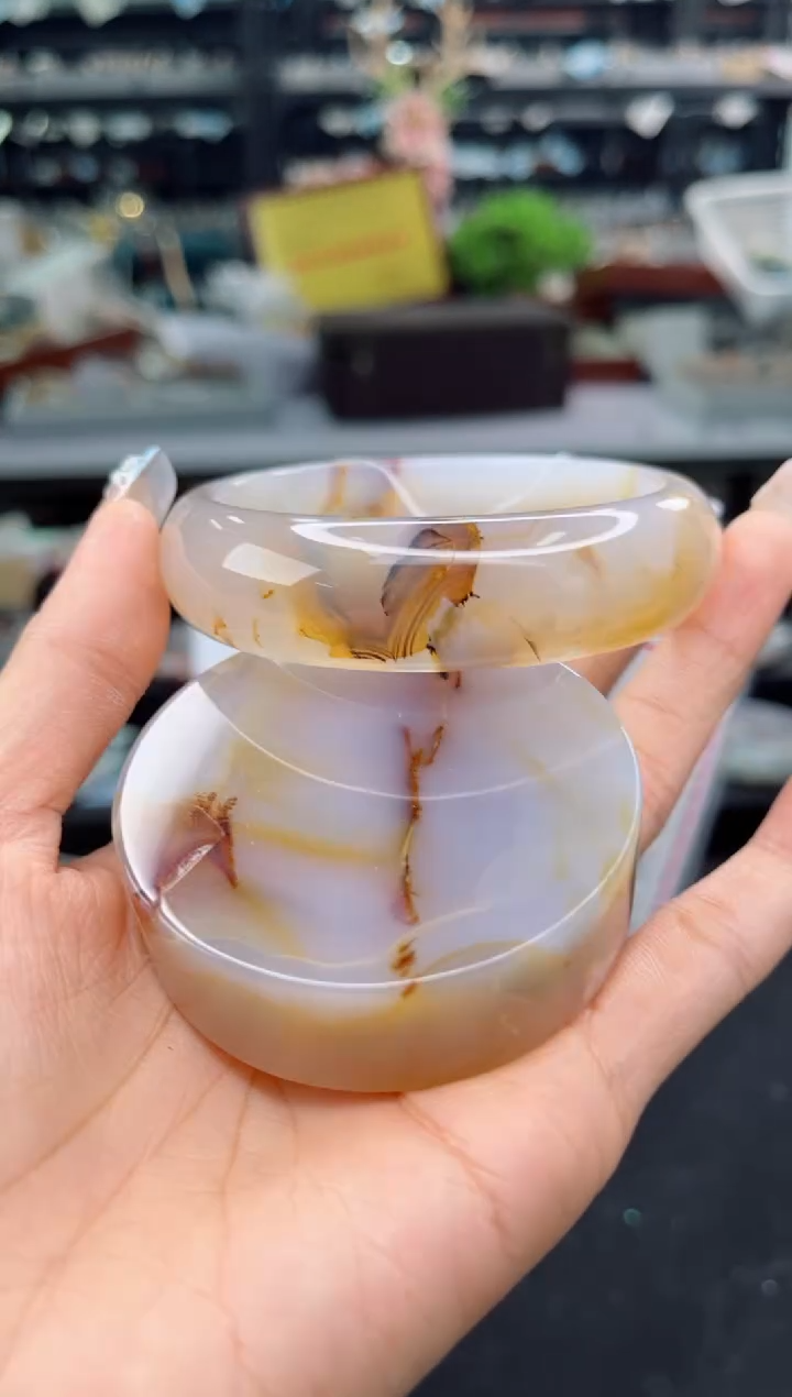 石英质玉未镶嵌手镯63圈口（赠品镯心）3918219