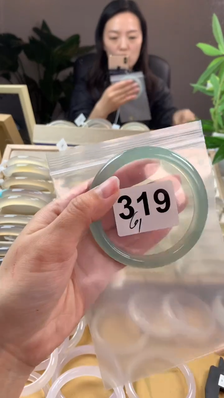 【闪购商品】玛瑙/玉髓手镯未镶嵌319