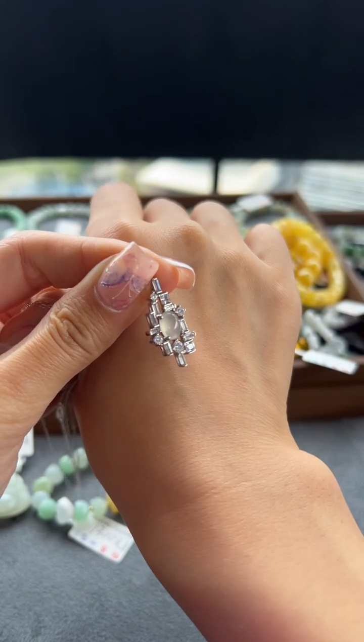 【闪购商品】翡翠吊坠(不含链)未镶嵌576号