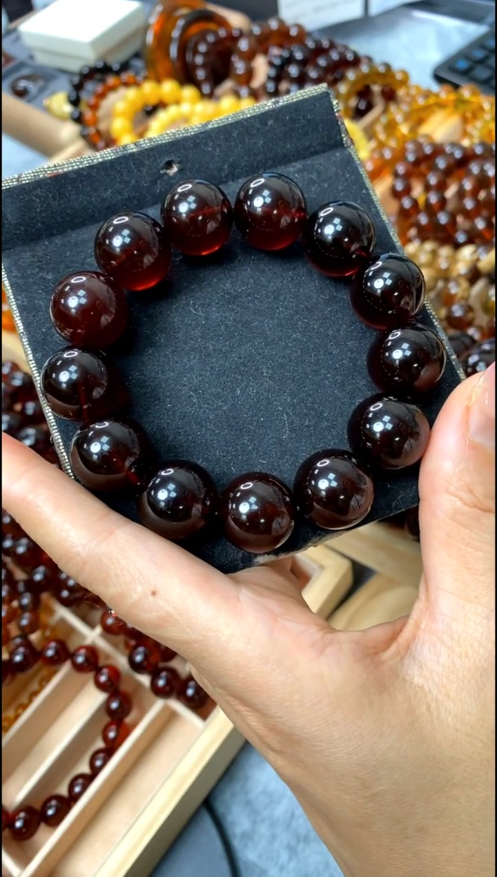 【闪购商品】血珀珠宝奇石未镶嵌16+000000