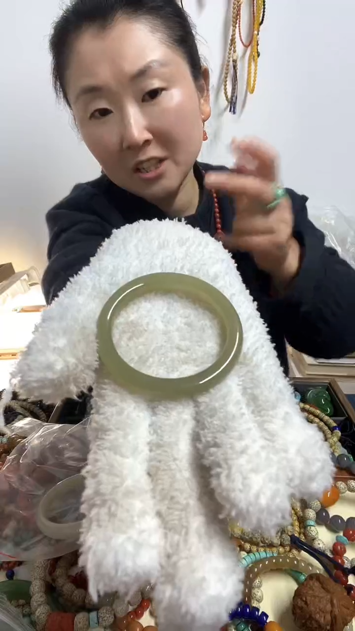 【闪购商品】和田玉手镯未镶嵌内径53.2mm天然鸭蛋青 不退不换