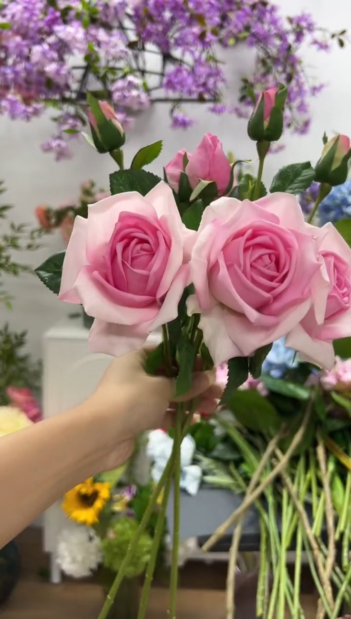 3枝粉色手感保湿妃子玫