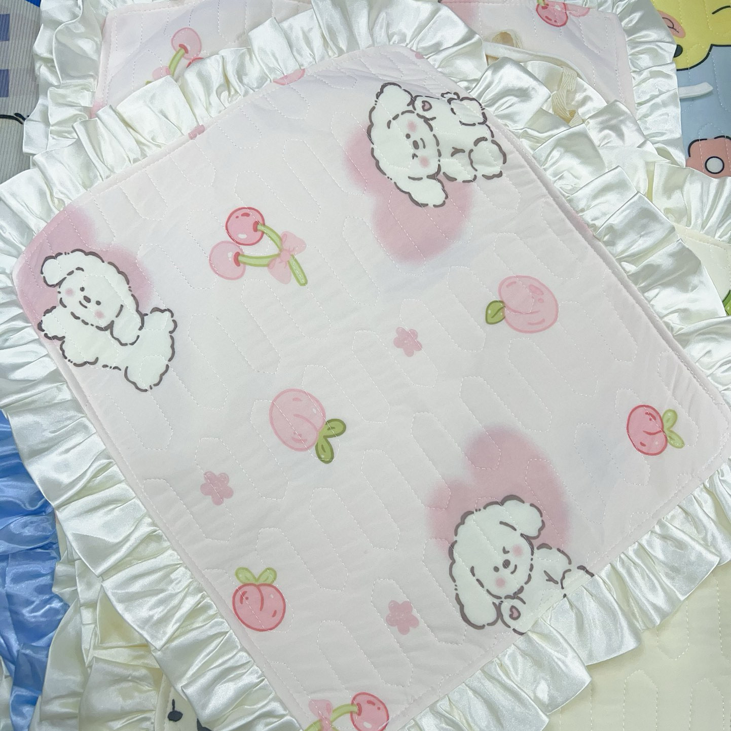 宠物大花边乳胶垫夏季舒适猫狗睡觉垫子可爱透气好打理