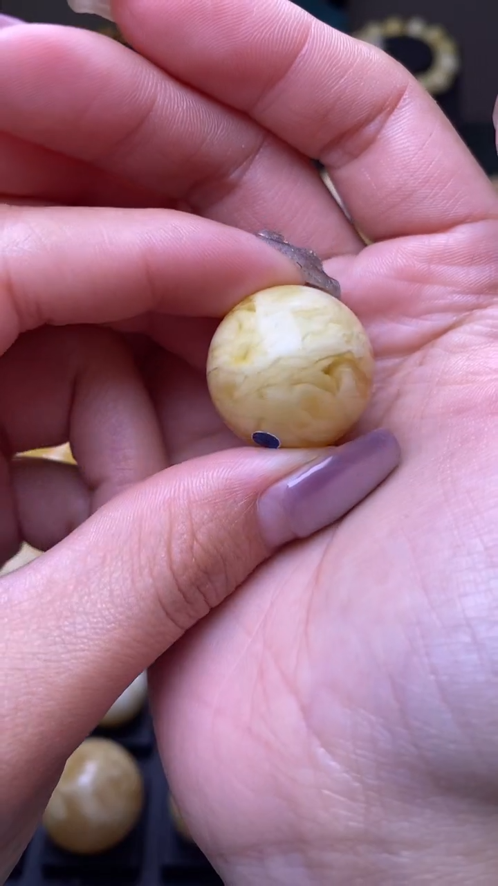 【闪购商品】琥珀裸石未镶嵌葵. 85