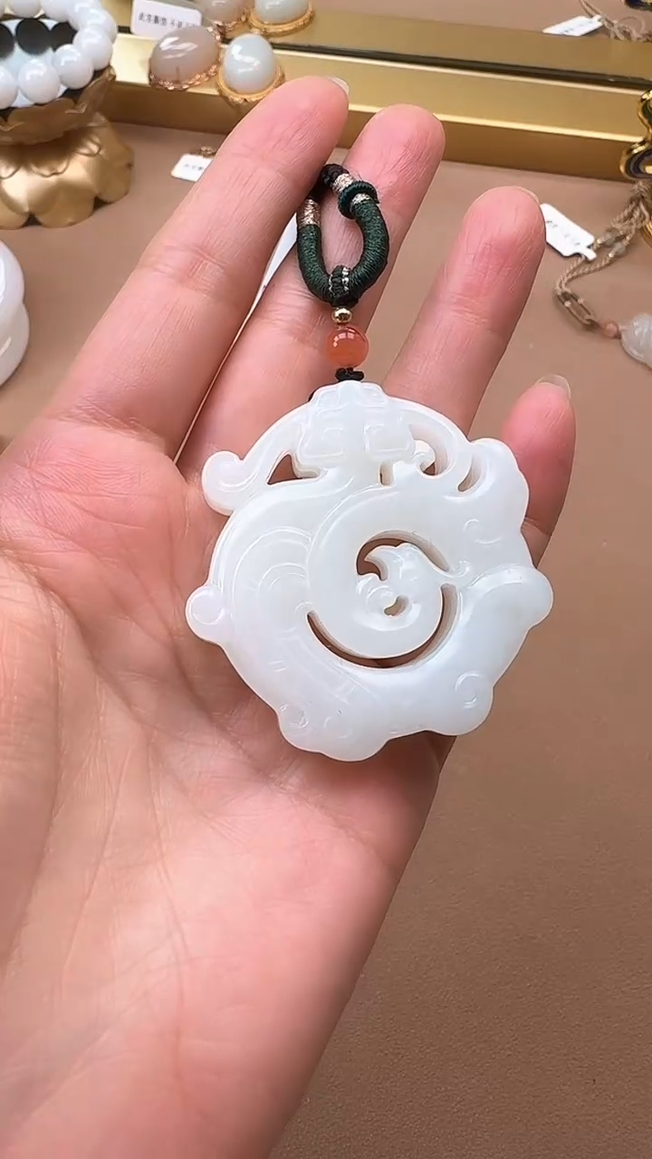 【闪购商品】和田玉吊坠未镶嵌1053白玉盘龙