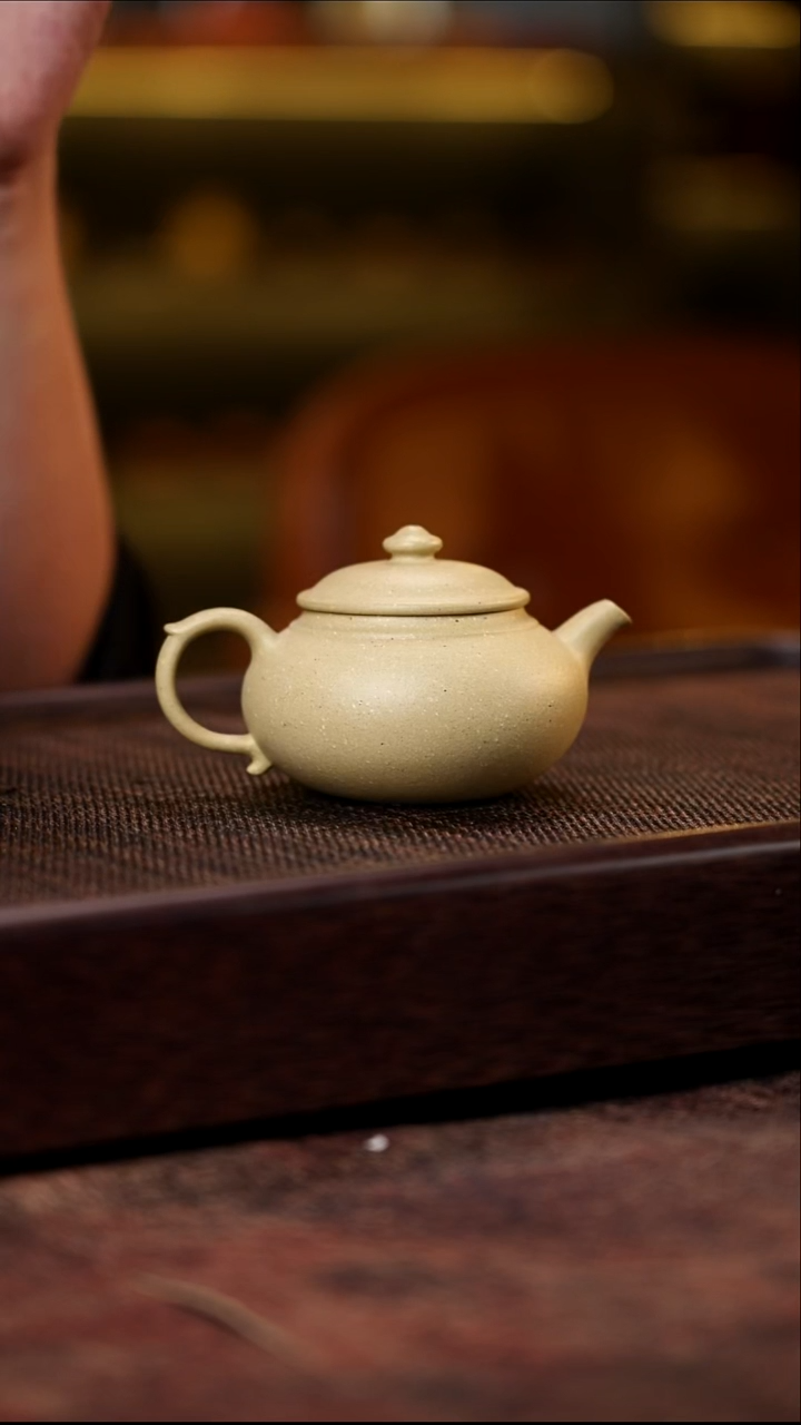 紫砂壶 莲子 本绿