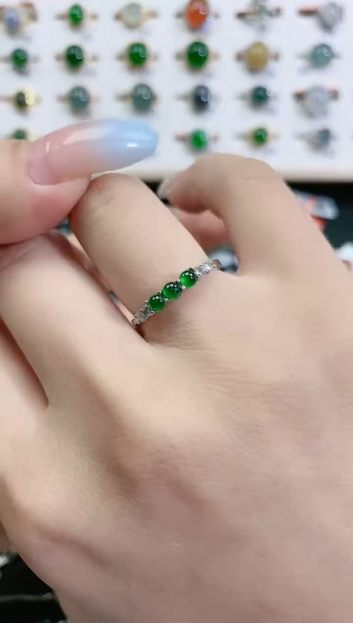 翡翠戒指银S925镶嵌天然翡翠