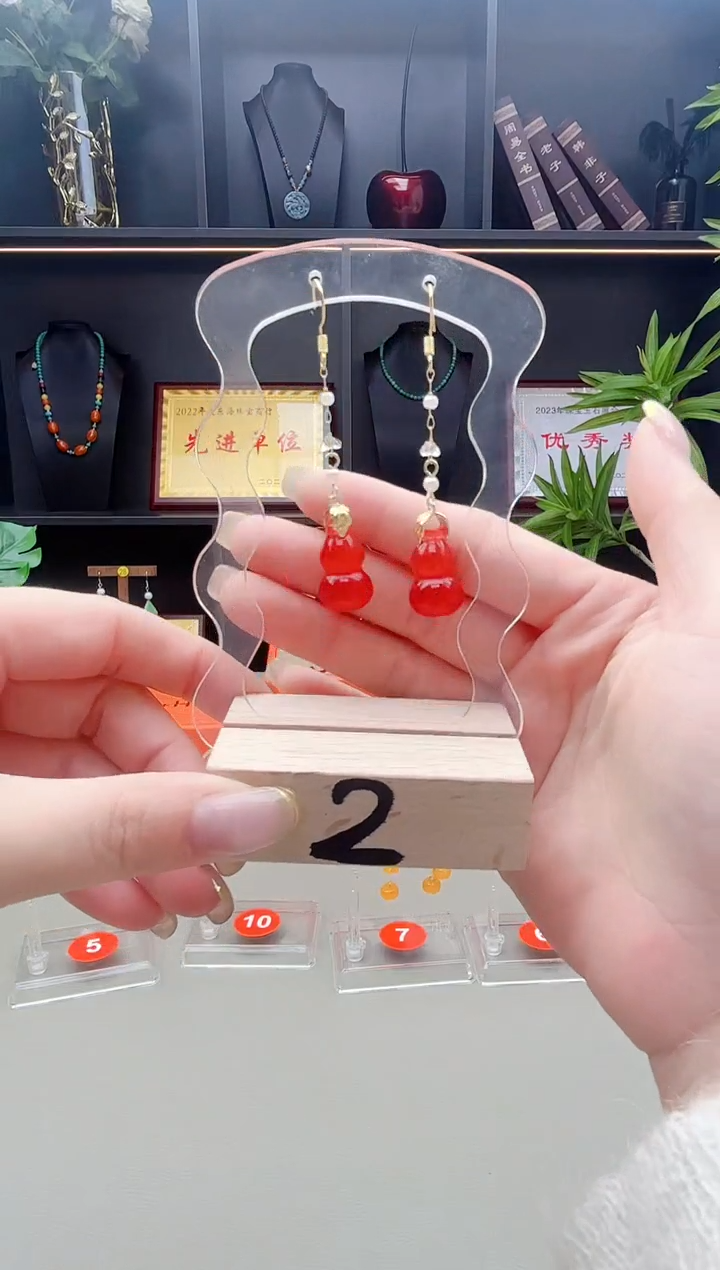 未镶嵌耳钉玛瑙/玉髓329
