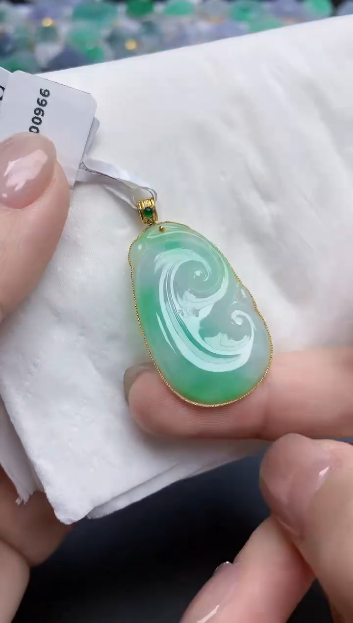 【闪购商品】翡翠颈饰18K金镶嵌天然缅甸翡翠A货