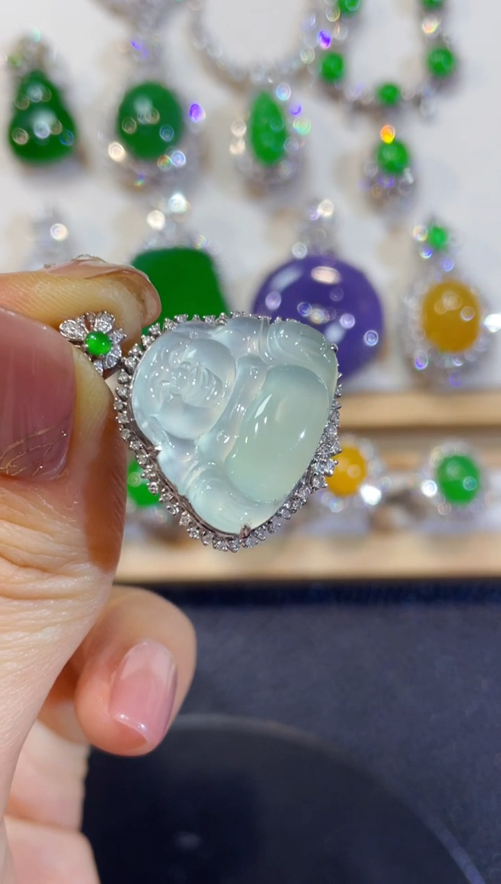 吊坠(不含链)18K金镶嵌翡翠团购9