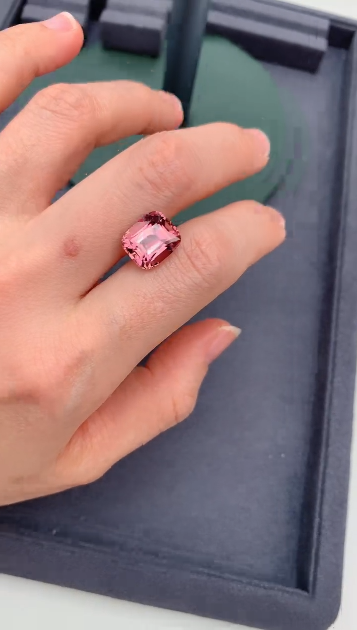 【闪购商品】碧玺裸石未镶嵌6ct粉碧玺