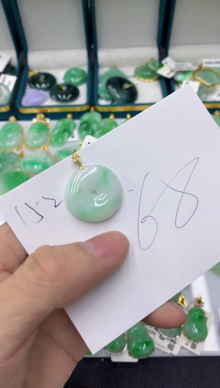 【闪购商品】翡翠颈饰18K金镶嵌1111111111