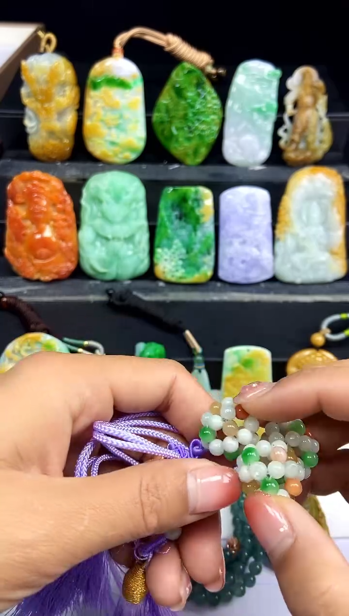 【闪购商品】翡翠颈饰未镶嵌翡翠A货