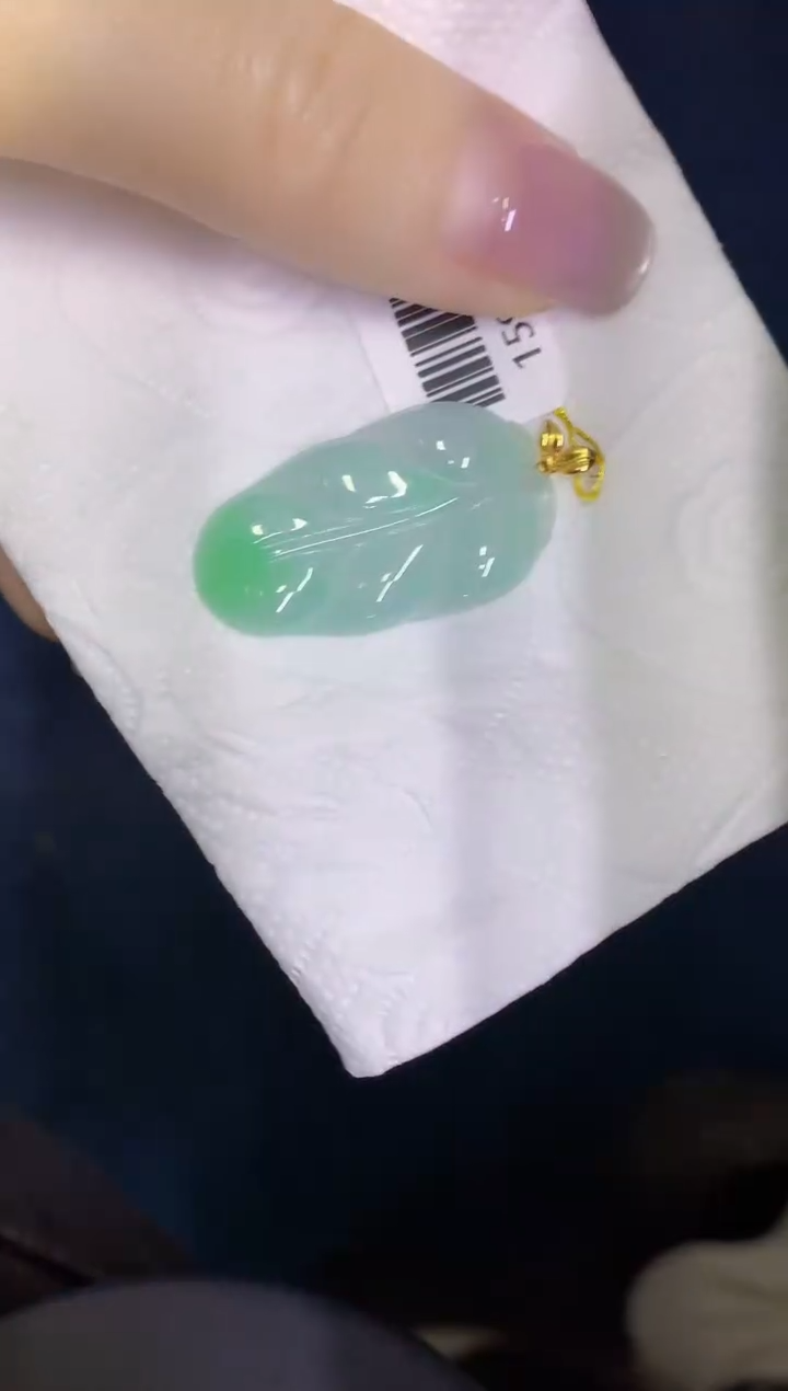 颈饰18K金镶嵌翡翠缅甸天然翡翠A货
