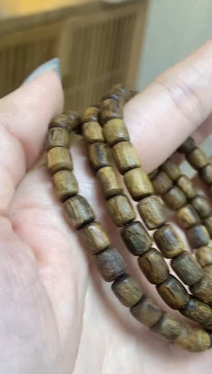 【闪购商品】沉香手串海南红金猊随型单圈多样性发其一