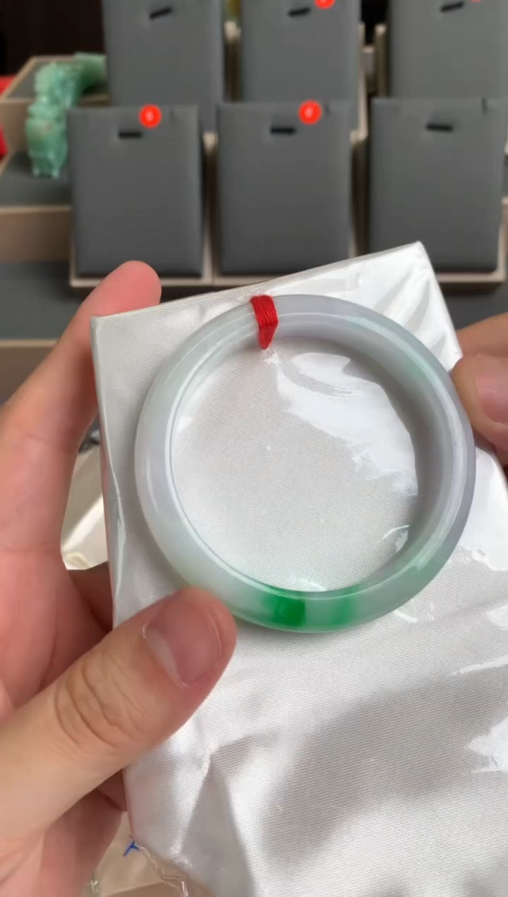 未镶嵌手镯翡翠手镯