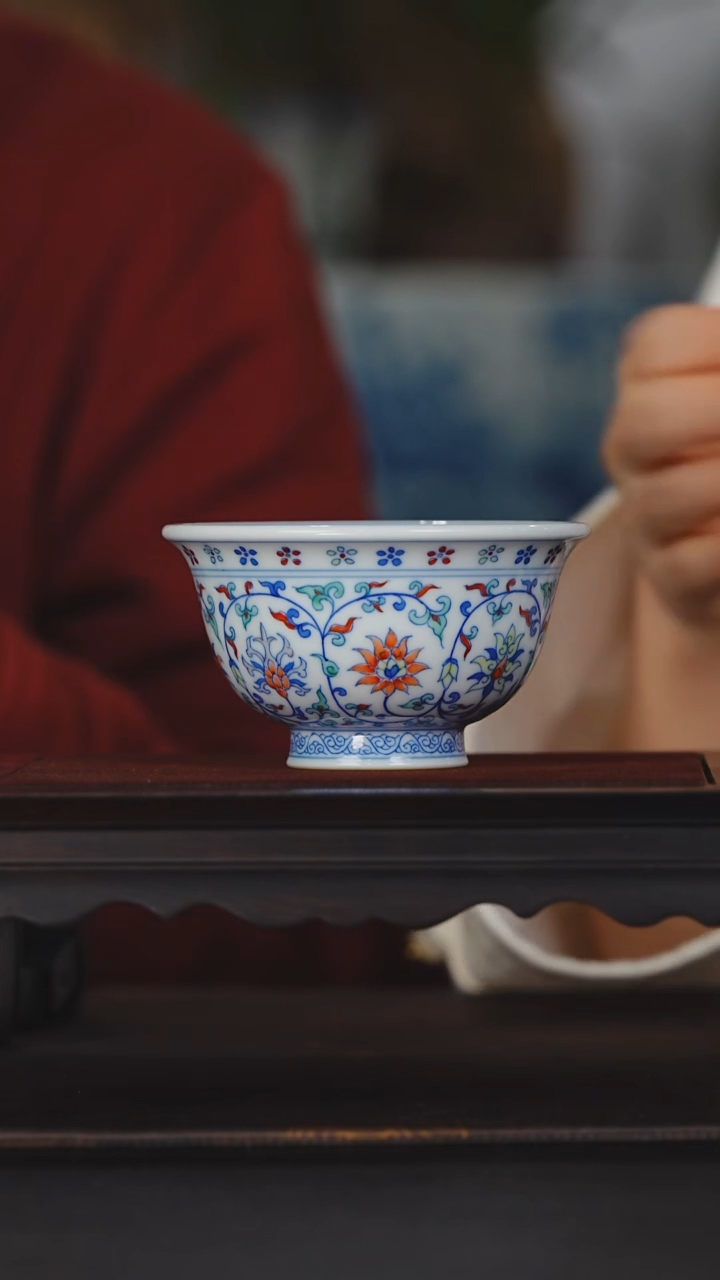 【闪购商品】涂杏花斗彩缠枝压手杯@@txh228