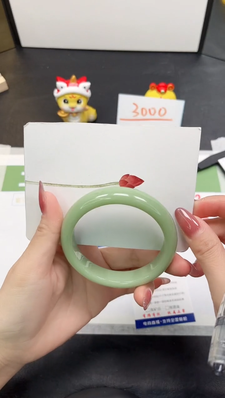 【闪购商品】石英质玉手镯未镶嵌109-60.7