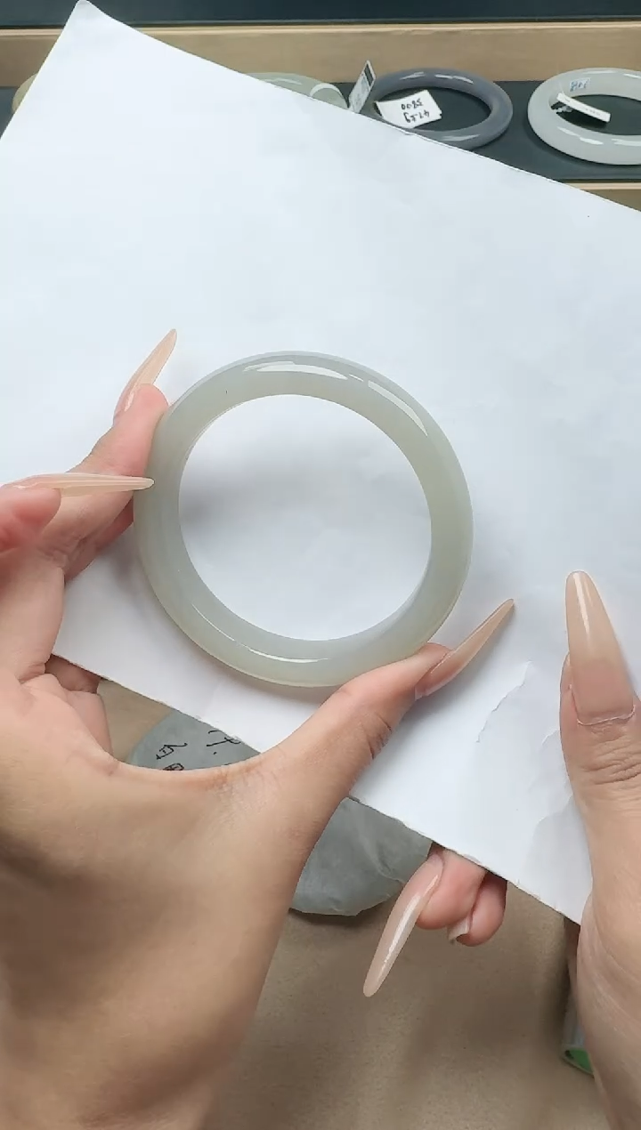 【闪购商品】和田玉手镯未镶嵌59/60圈口YY