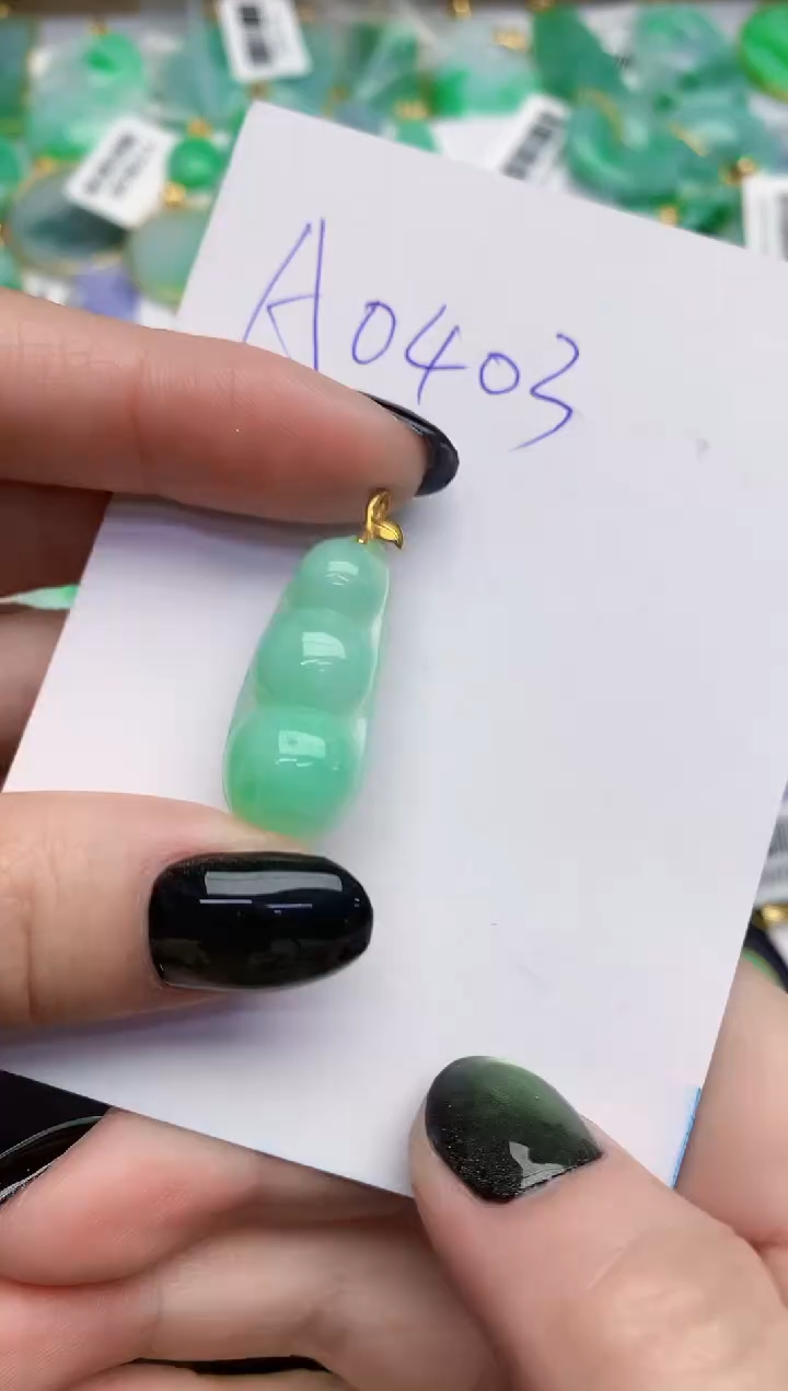 【闪购商品】翡翠颈饰18K金镶嵌0000000000