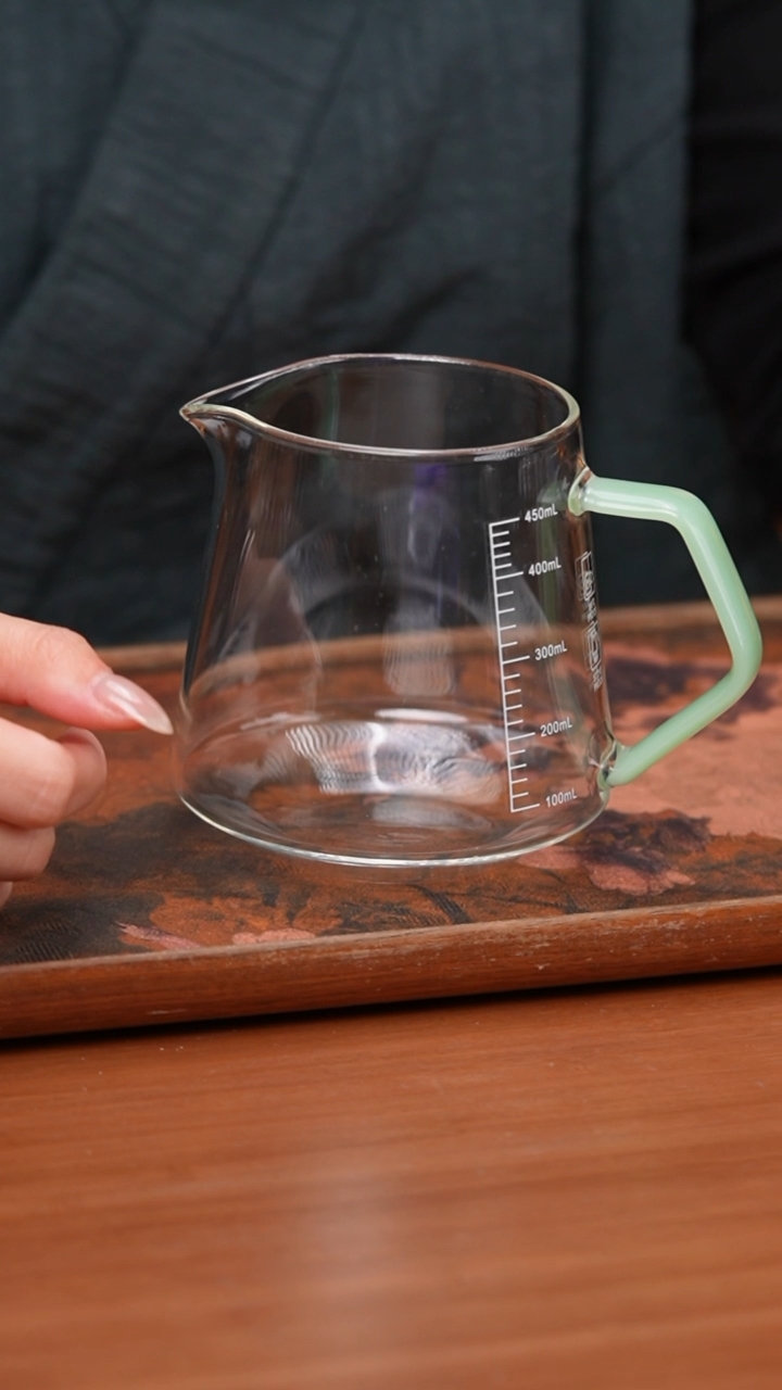 【闪购商品】璃享/雅韵刻度量杯/450ml/浅玉色