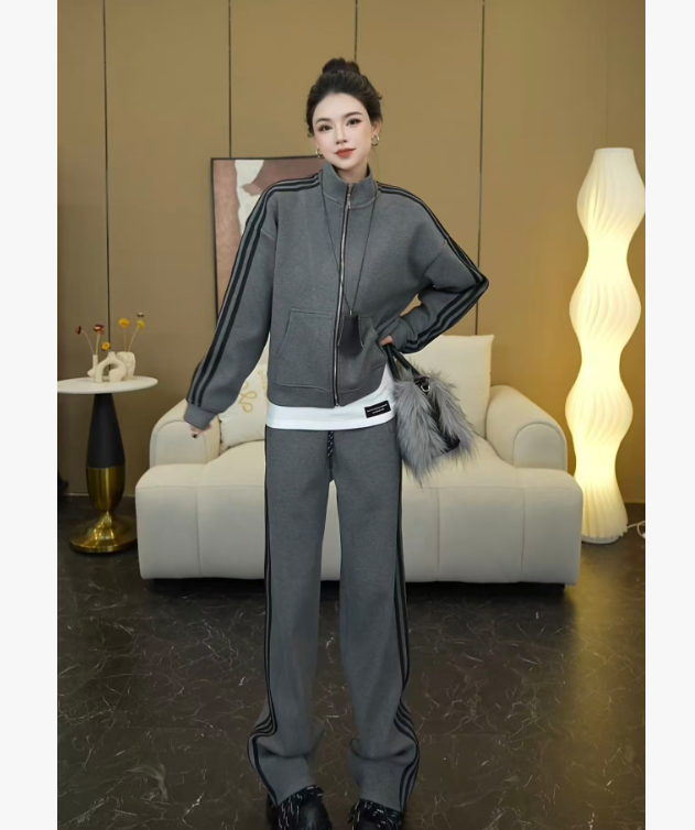 短款上衣长袖女常规休闲套头运动短外套宽松