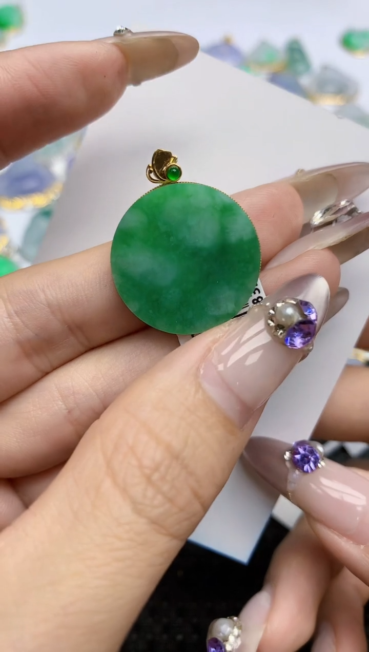 翡翠挂件18K金镶嵌332   天然翡翠A货