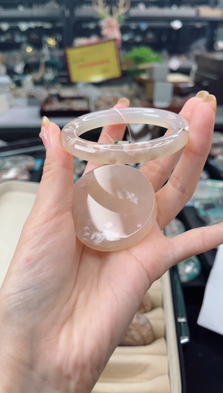 【闪购商品】石英质玉手镯未镶嵌52圈口（赠品镯心）3507605