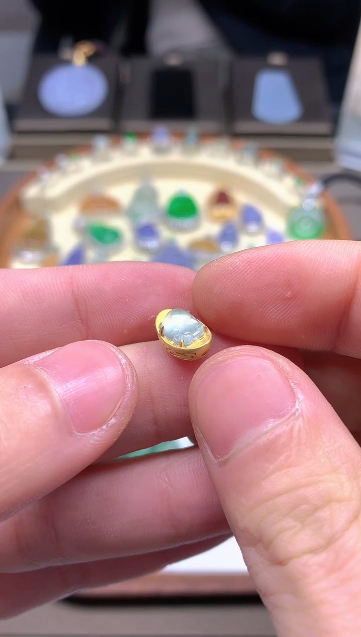 【闪购商品】翡翠颈饰18K金镶嵌挂件