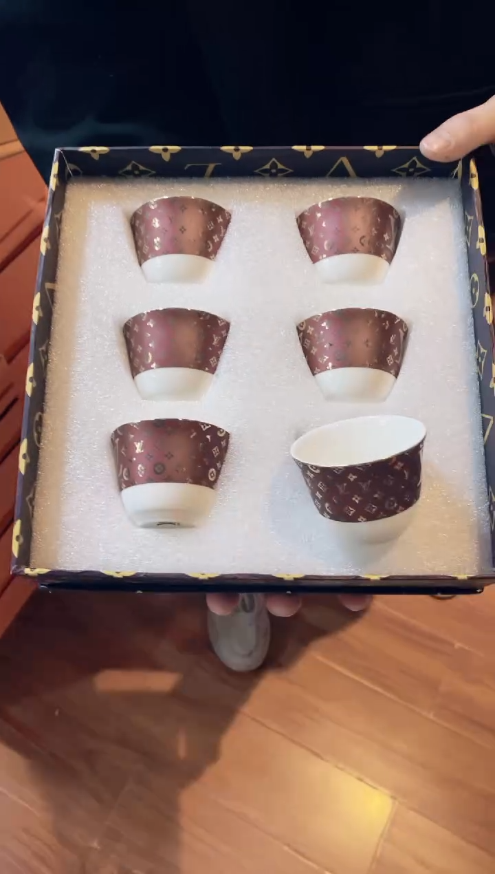 【闪购商品】杯鸿辉家品牌瓷器，京东包邮！