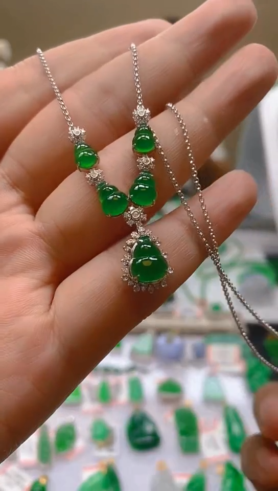 【闪购商品】翡翠颈饰18K金镶嵌新号开播，全场乱卖