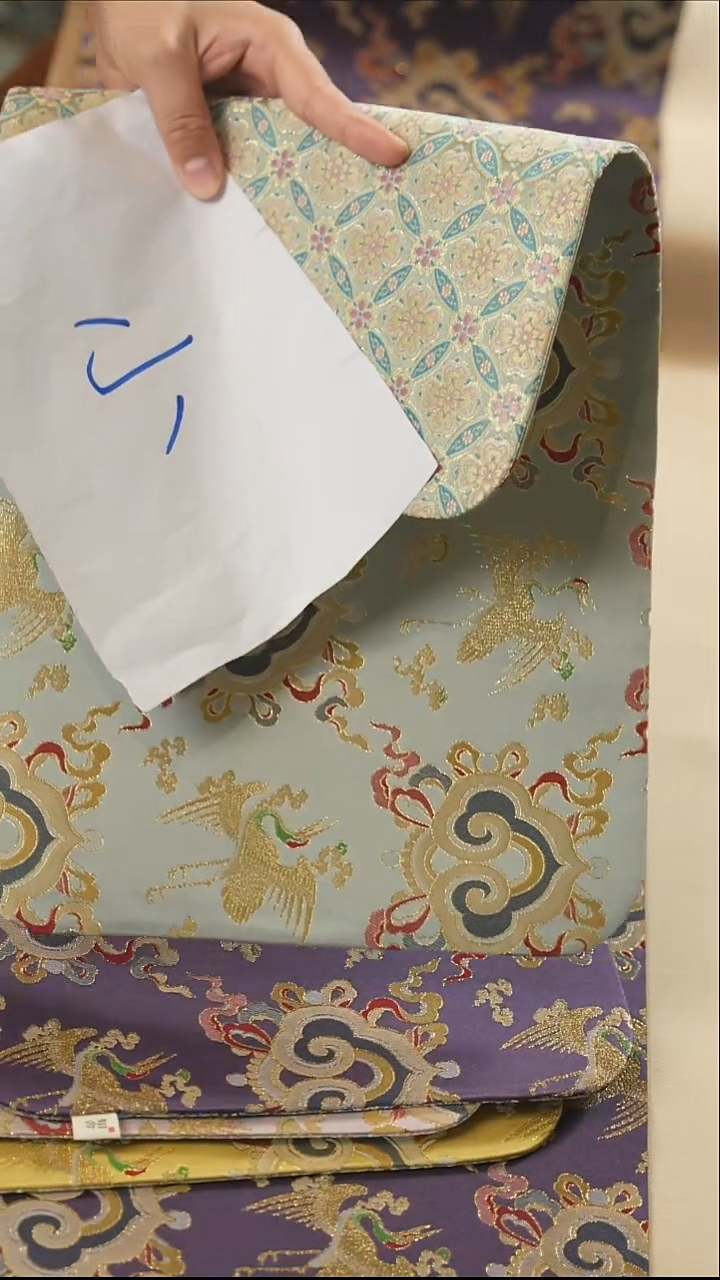 25-47·············