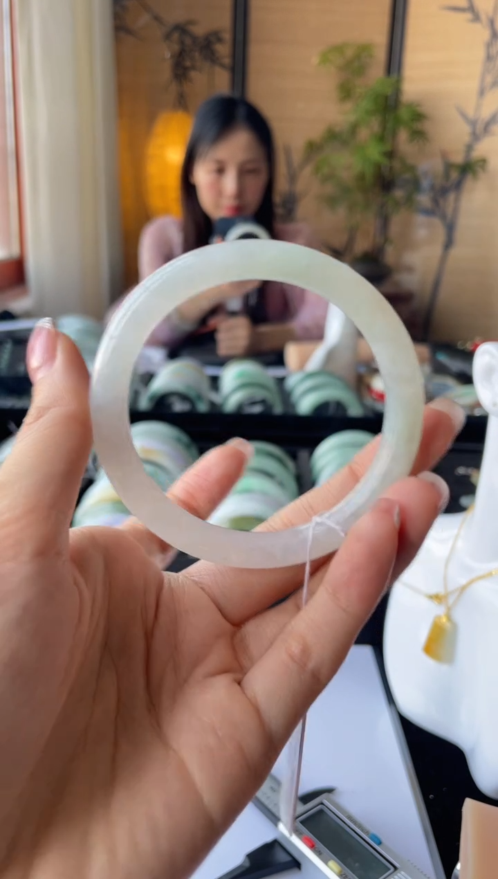 【闪购商品】翡翠手镯未镶嵌L圈口54+编号18