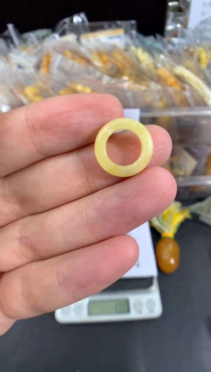 蜜蜡未镶嵌珠宝奇石1