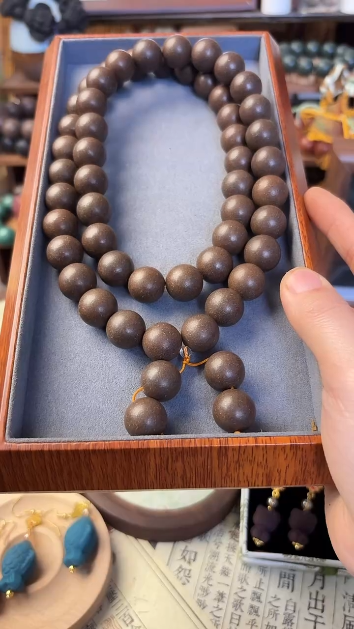 泥塑鳄梨帐中香54子1.5项链一条