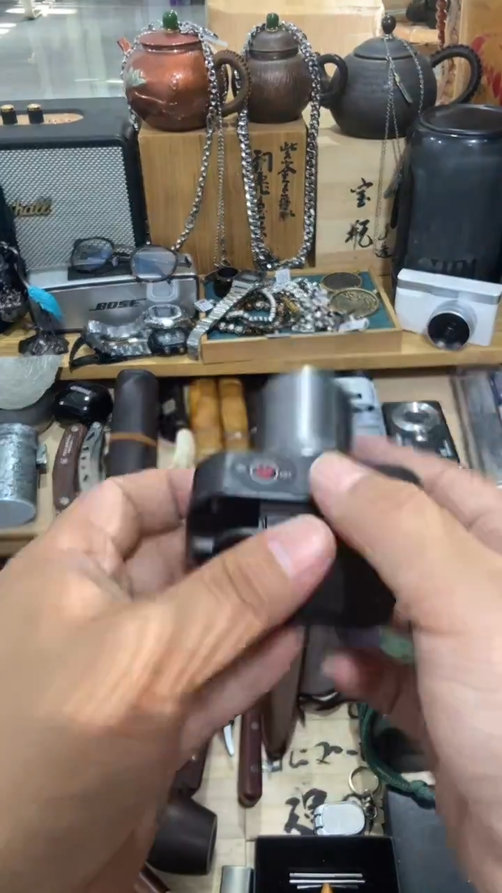 瓷片闪购商品  如图所示