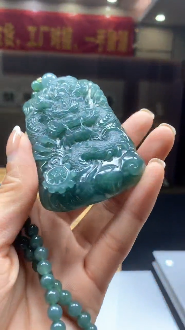 【闪购商品】翡翠颈饰未镶嵌********642
