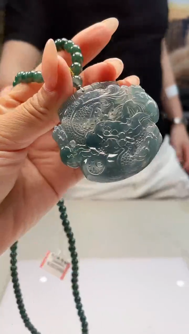 翡翠未镶嵌吊坠(不含链)41