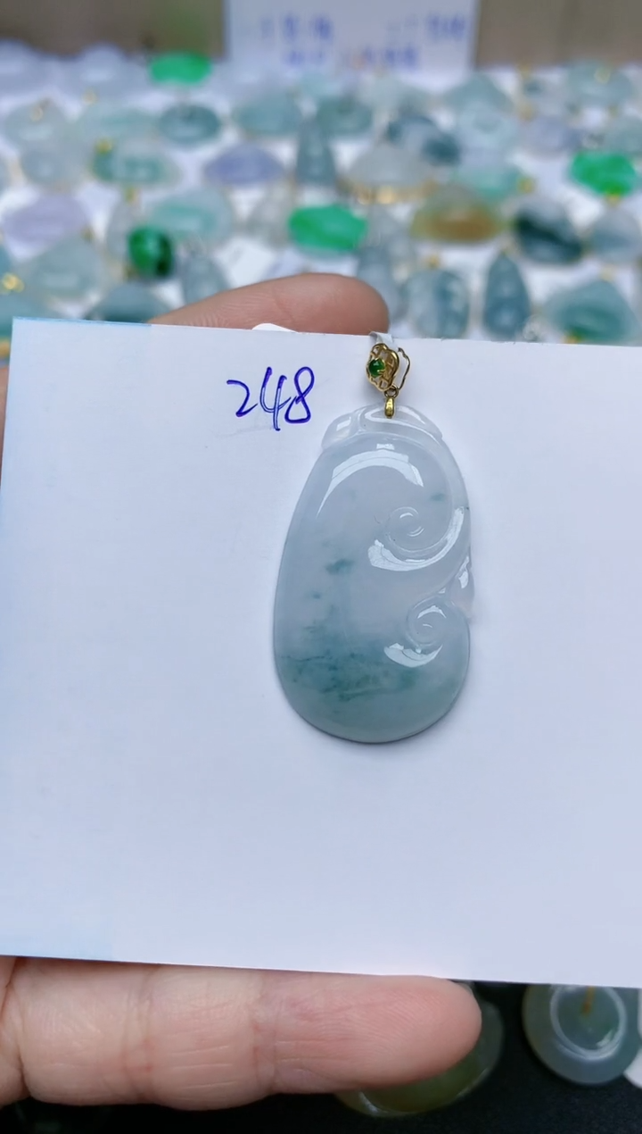 【闪购商品】翡翠颈饰18K金镶嵌天然翡翠A货    