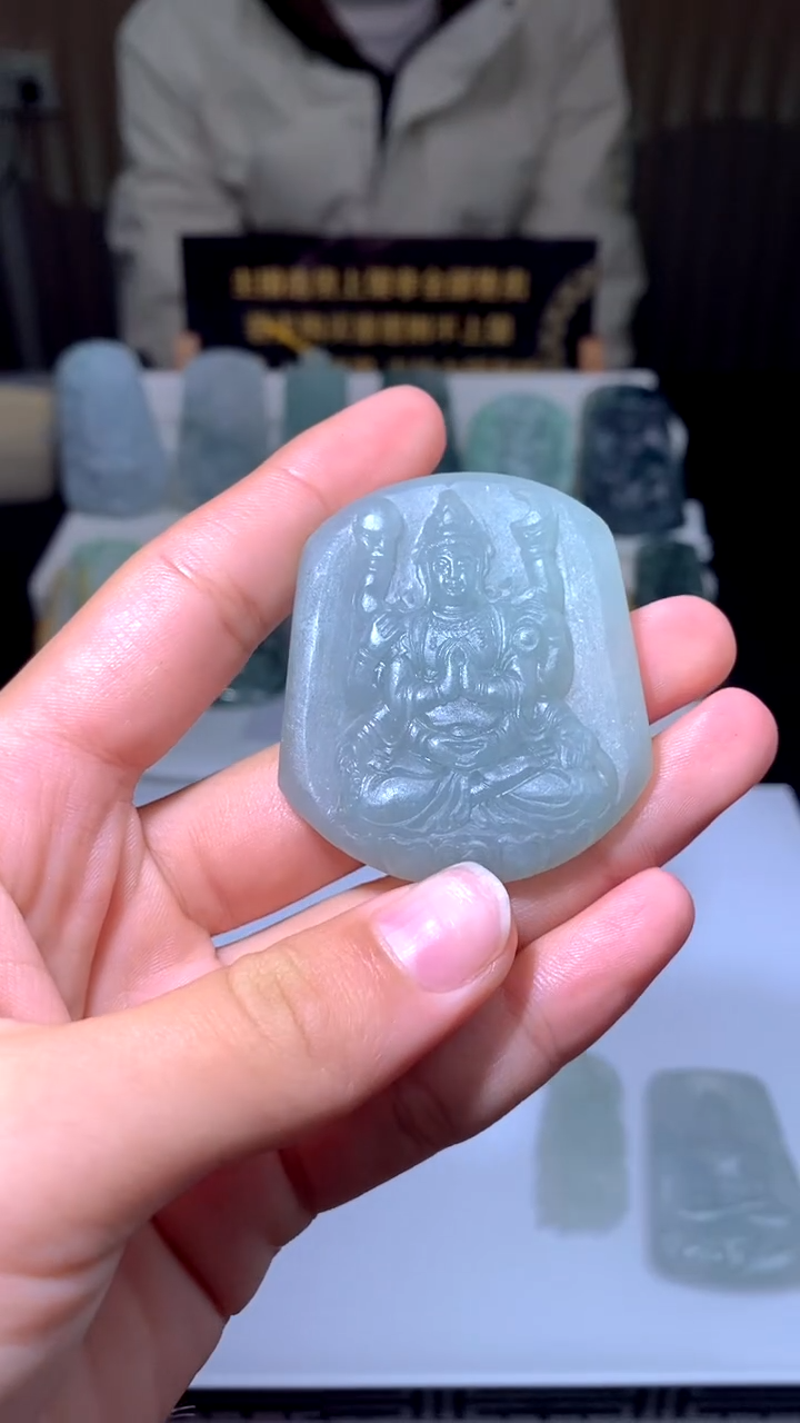 【闪购商品】定制翡翠未镶嵌吊坠