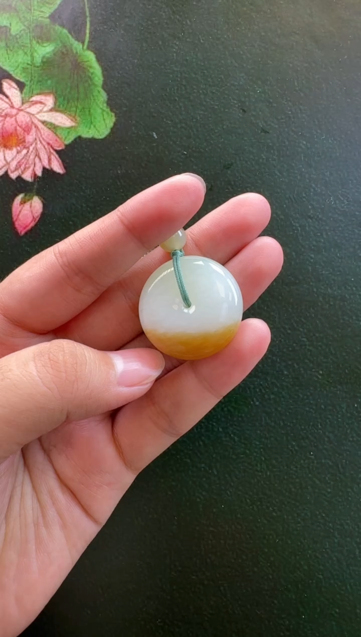 颈饰未镶嵌和田玉知*吊坠