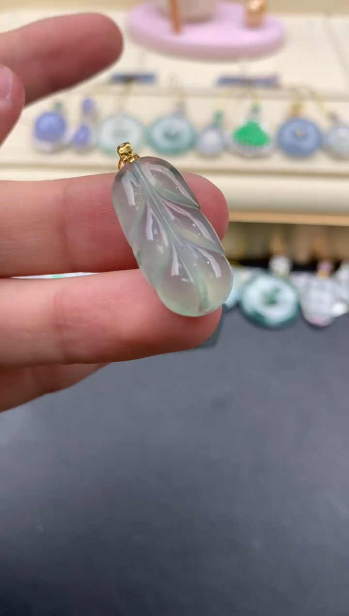 【闪购商品】翡翠颈饰18K金镶嵌W728    