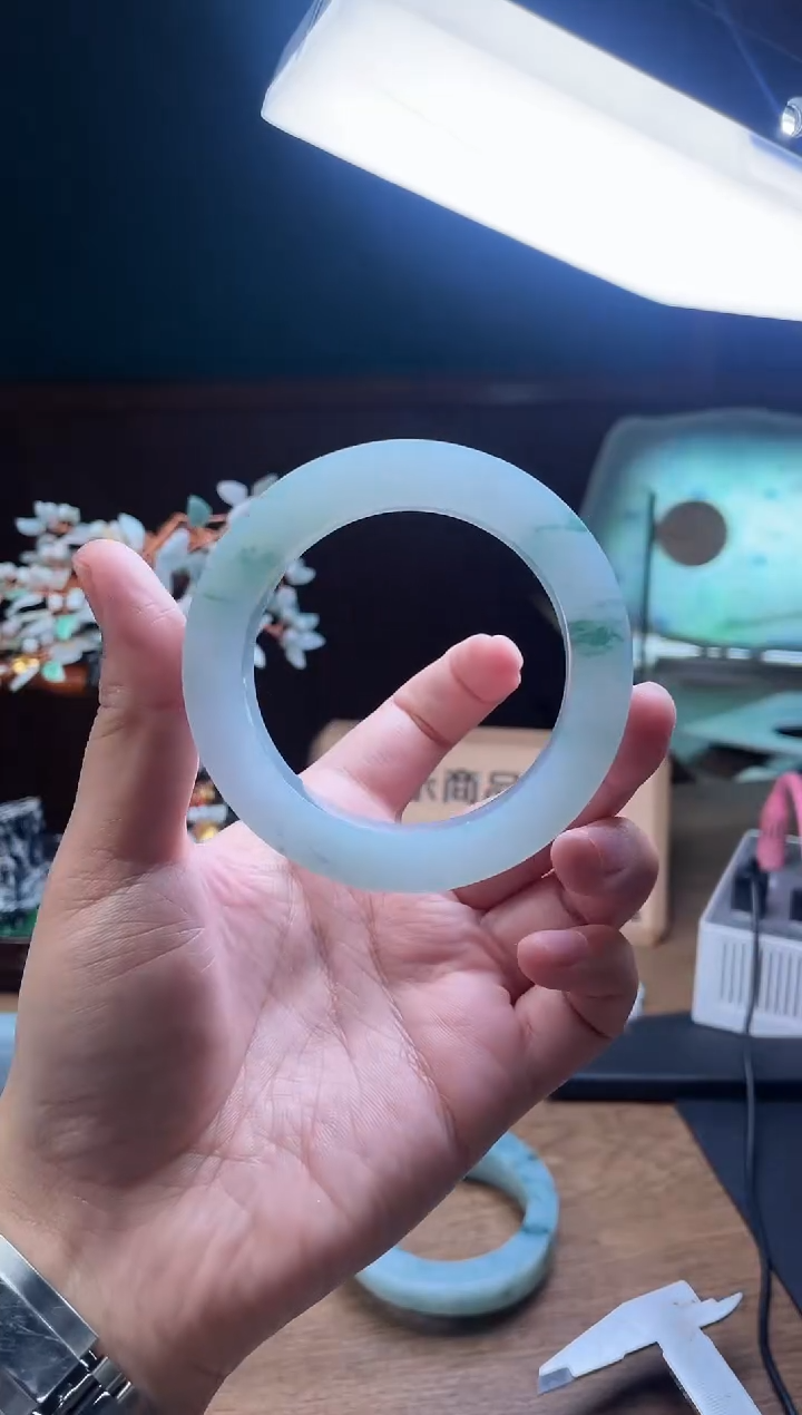 【闪购商品】定制翡翠手镯未镶嵌定制