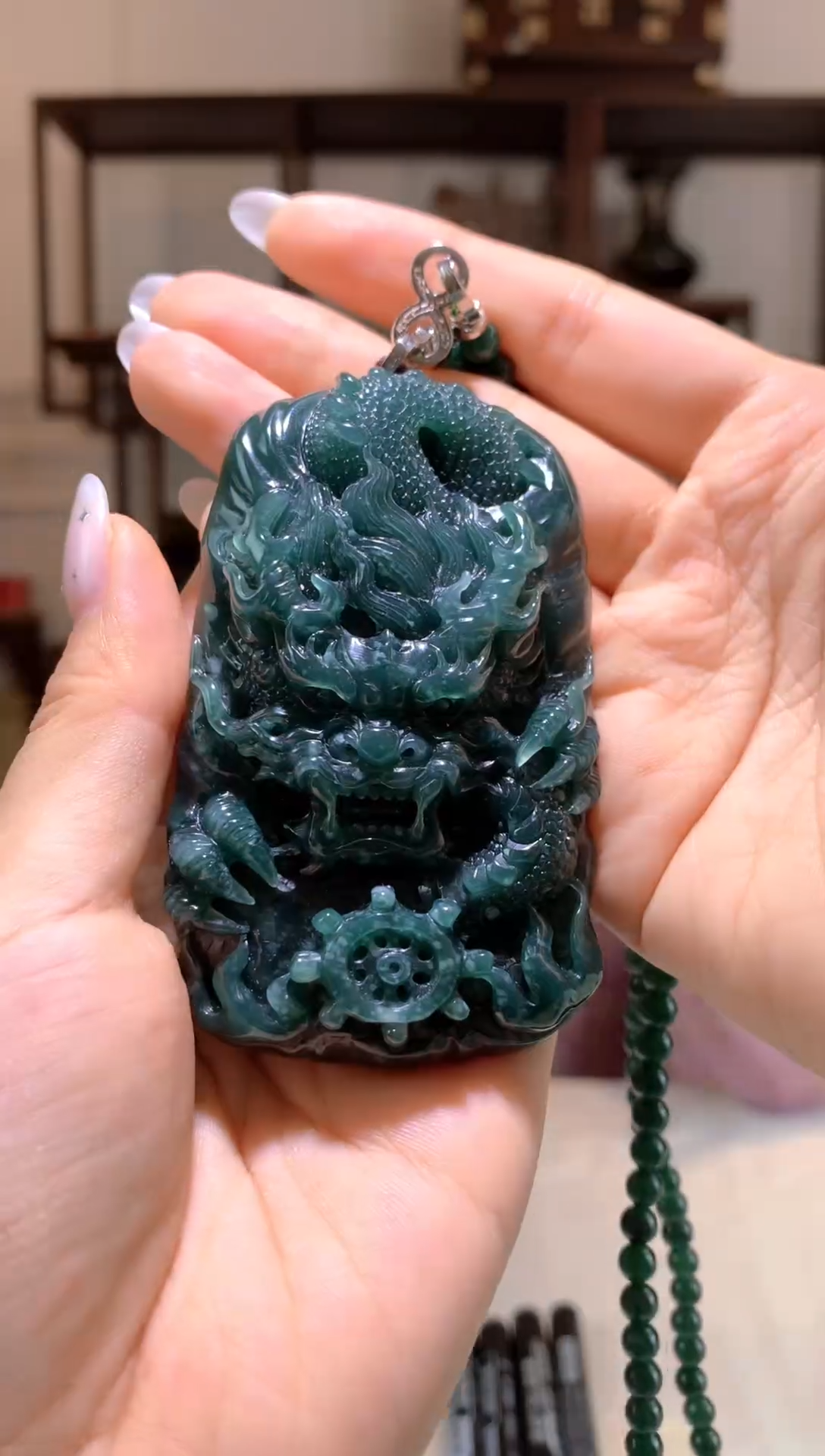 翡翠挂件未镶嵌翡翠挂件