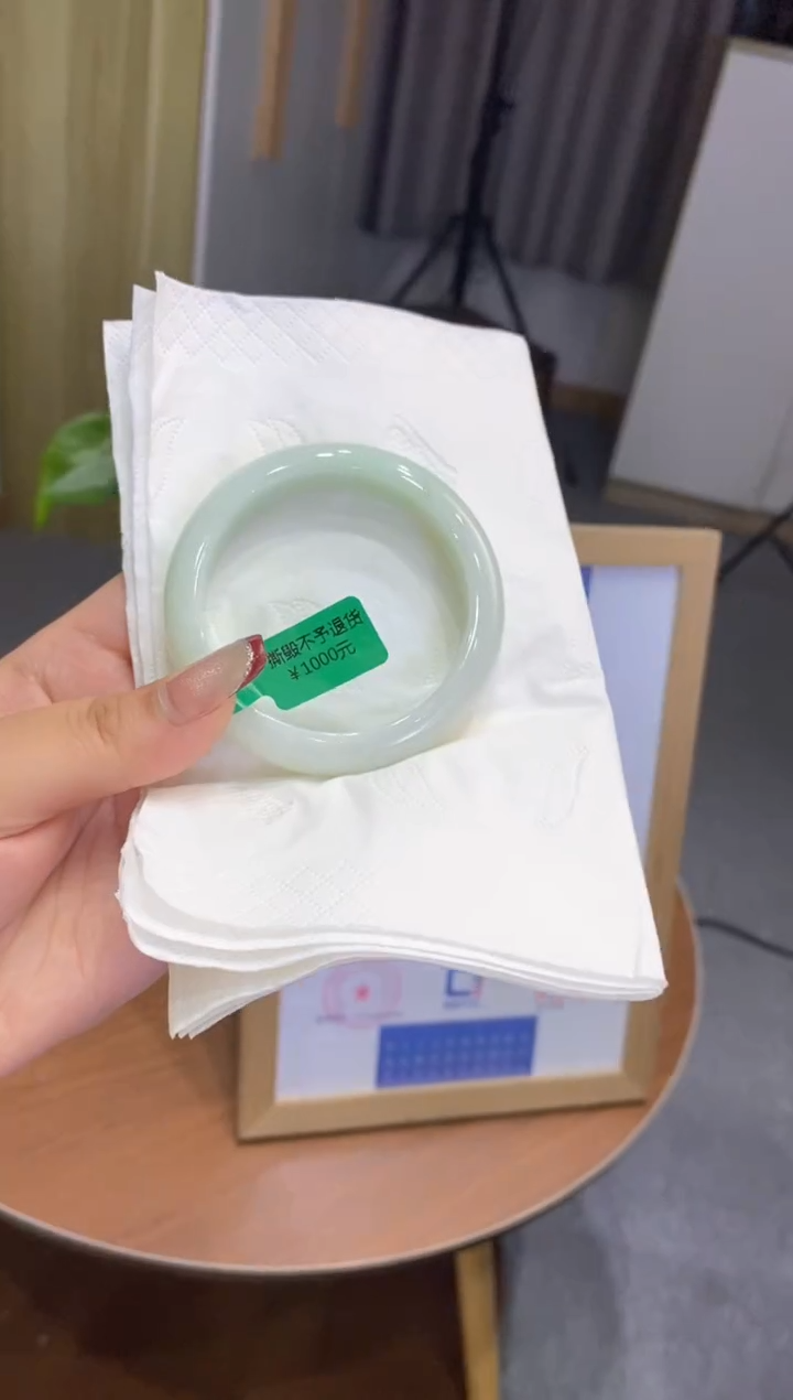 【闪购商品】翡翠手镯未镶嵌00009064