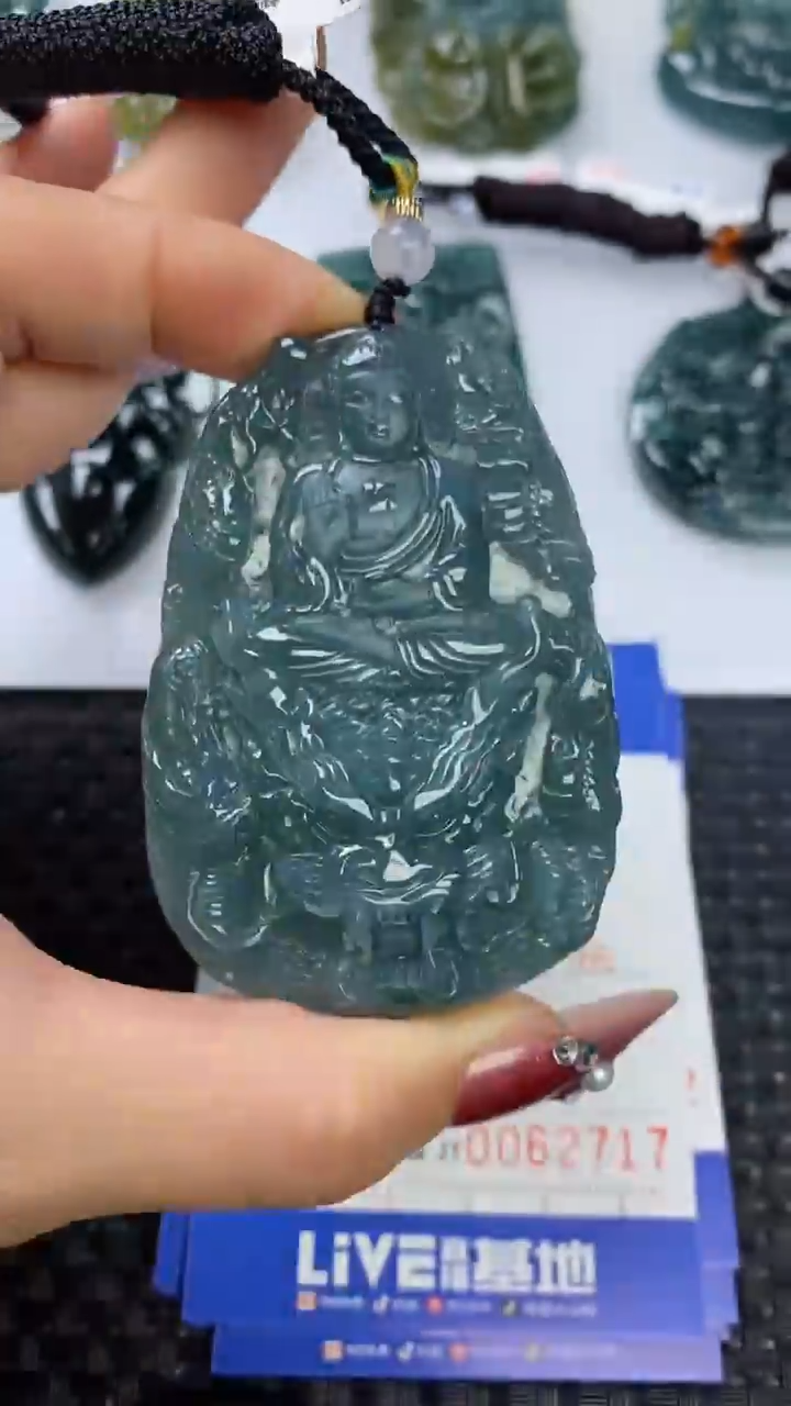 【闪购商品】翡翠颈饰未镶嵌111111111111111