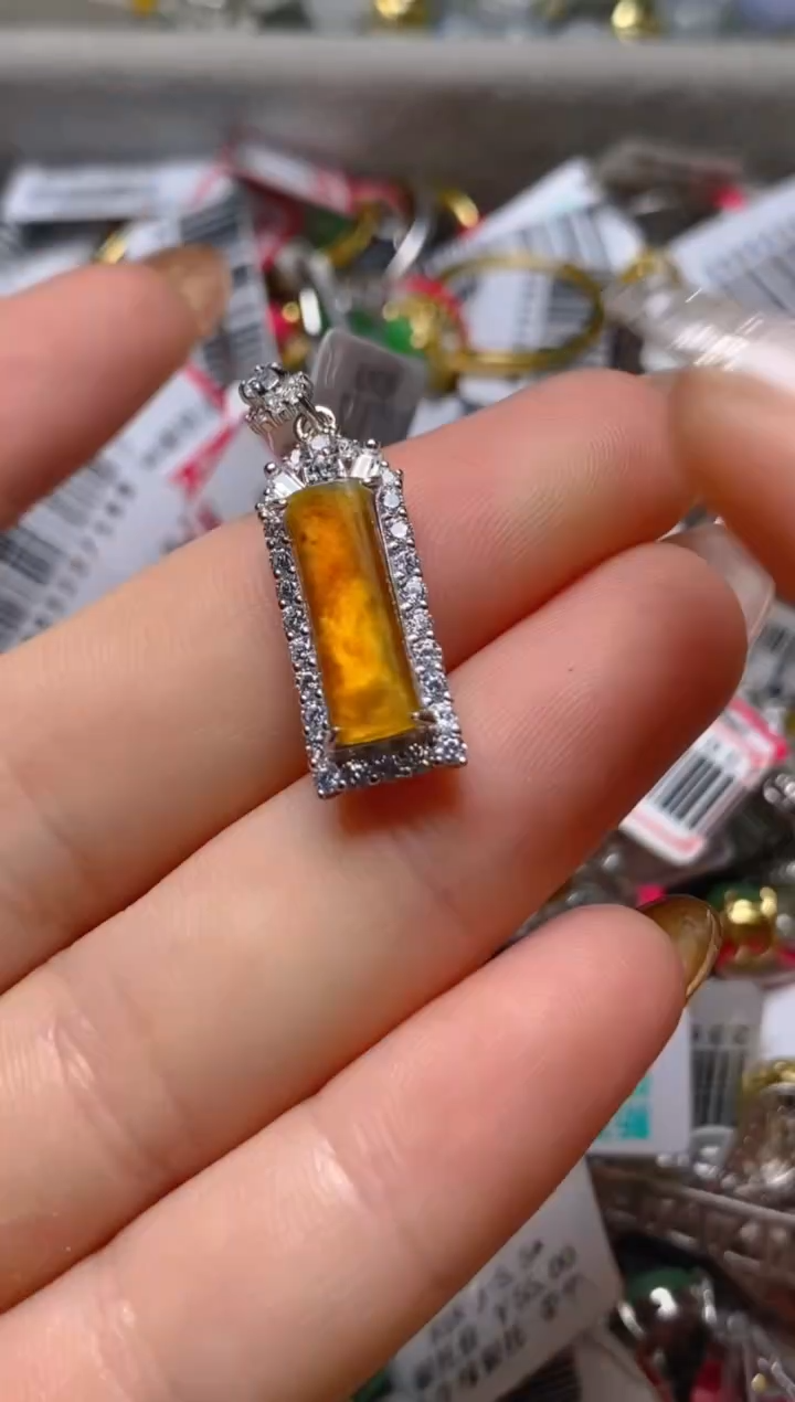 银S925镶嵌戒指翡翠百内无证书