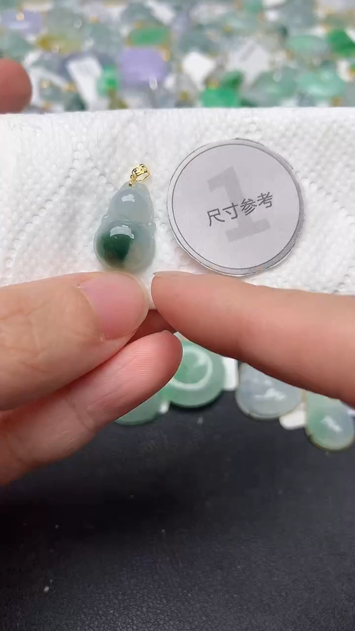 颈饰18K金镶嵌翡翠天然缅甸A货翡翠