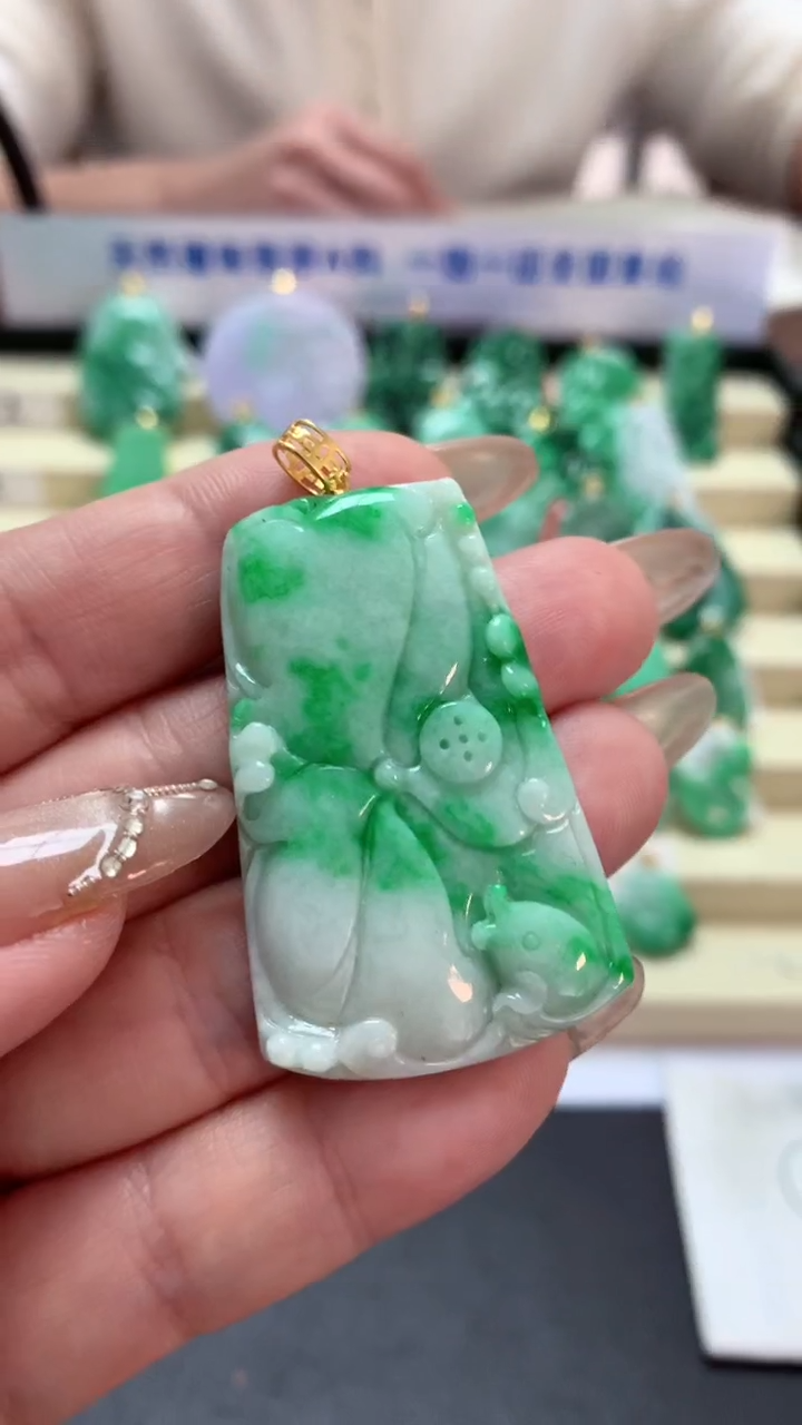【闪购商品】翡翠吊坠(不含链)18K金镶嵌挂件