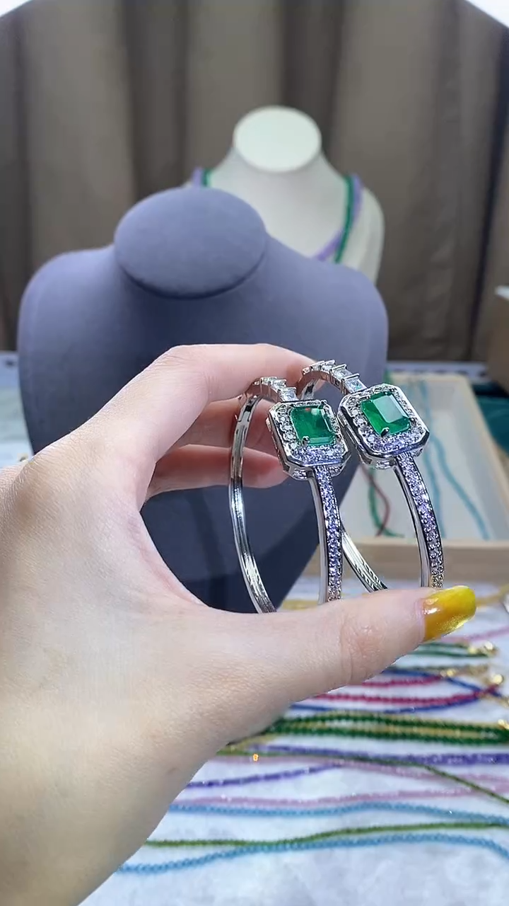 【闪购商品】祖母绿手镯铂Pt950镶嵌诗宁甄选珠宝SYZBA08